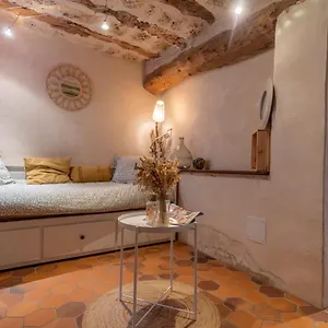  Hébergement de vacances Maison De Village Au Cœur Des Remparts
